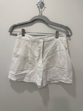 Wilfred White High-Rise Pleated Linen Shorts